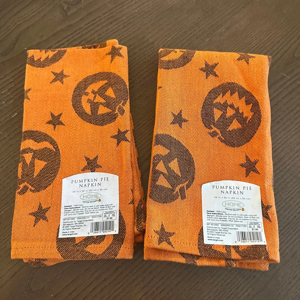 New Target Home Halloween Pumpkin Pie Napkins Set of 2 Orange Jack-O-Lantern 20